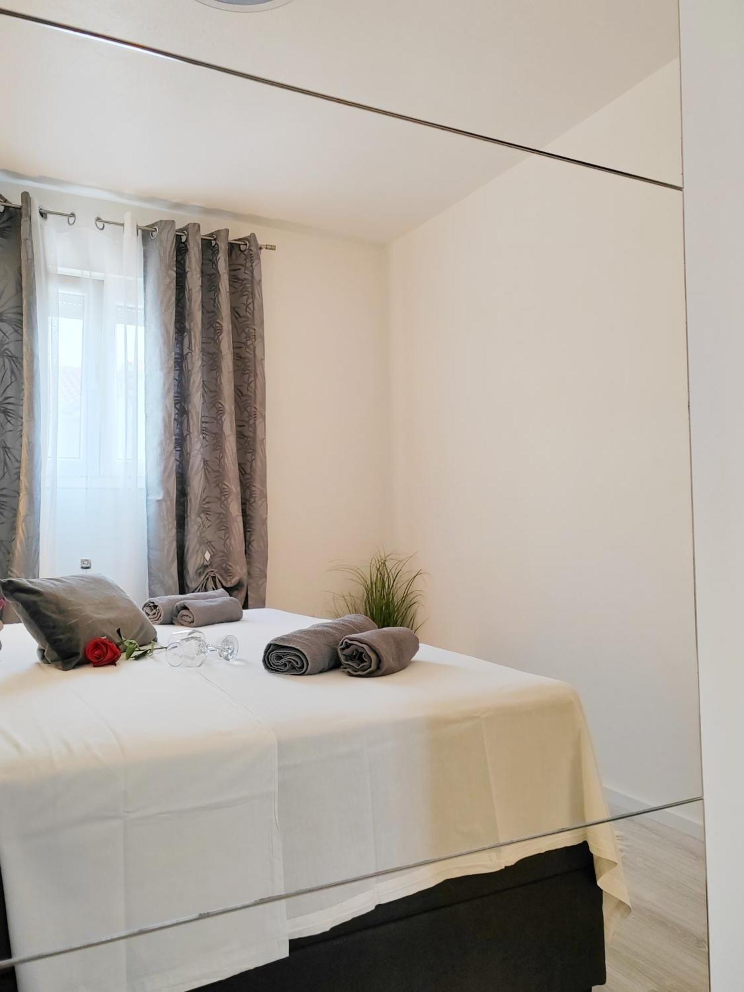 Apartment Toni With Private Parking Zadar Dış mekan fotoğraf